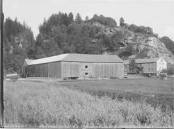 Gårdsbruket  og skysstasjonen Grunnan Østre