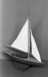 Lærer B. Landrøes modeller, seilbåt.
