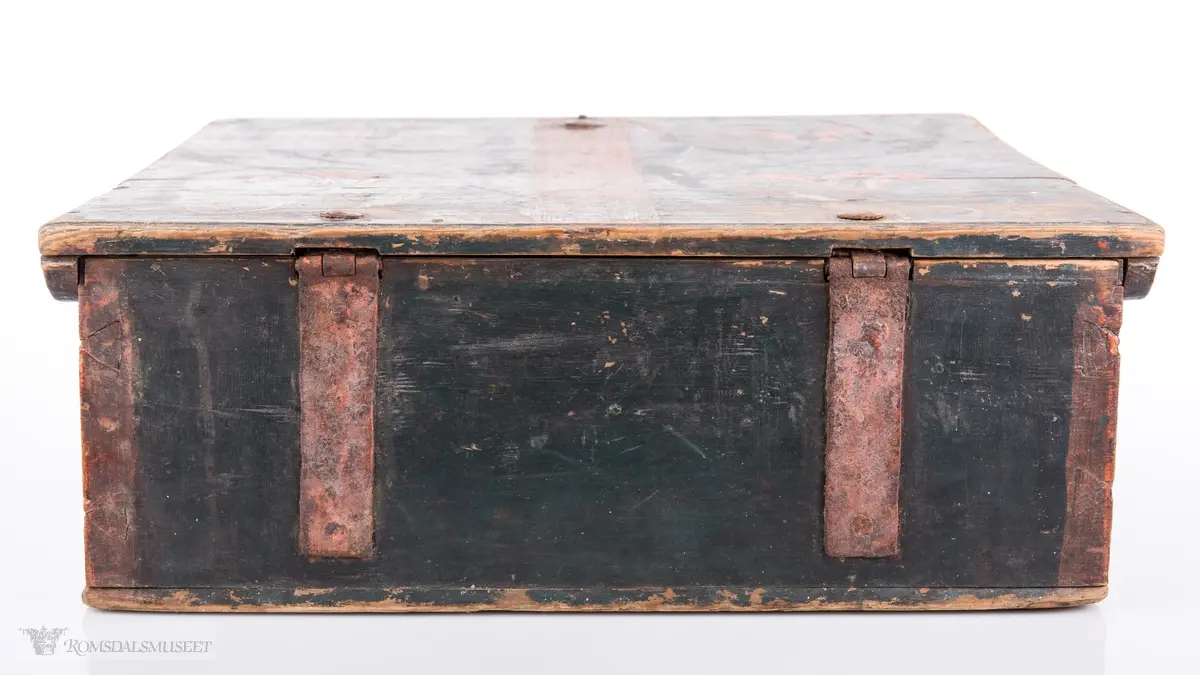 Blomster og rankemønster. Akantus.