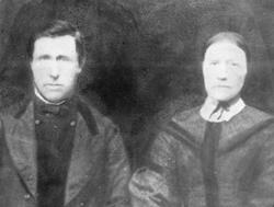 Portrett av ektepar. Trond P. Dalen (Trondsgård) og Marit El