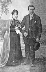 Brudebilde. Maria og Ellev Maleng, Alvdal. Ellev f. 1864 Dal