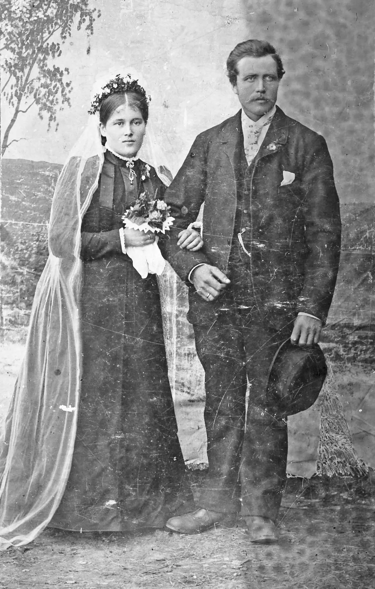 Brudebilde. Maria og Ellev Maleng, Alvdal. Ellev f. 1864 Dalstrøen ...