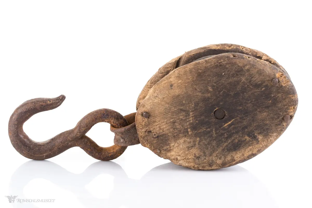 Enkeltskåren blokk med jernskive og jernkrok.