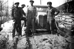 Vegarbeid, gruppeU4, lastebil, arbeidsklede,