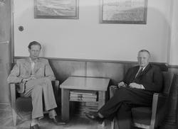 Direktør Gjestland fratrer.