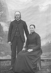 Gruppebilde. I. Risdal og kone.