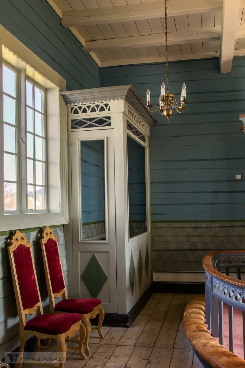 Bud kirke er en korskirke fra 1717 i Bud. Den er en del av Den norske kirke og hører til Molde domprosti i Møre bispedømme..Byggverket er i tømmer og har 250 plasser.