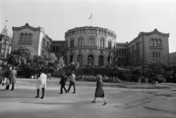 Stortingsbygningen. Oktober 1972
