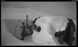 Skitur til Brekken. Sverre Idsøe, Odd Kjellås, Albert Barsta