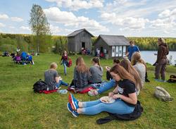 Skoleelever på Oppistun Børli, arrangement i regi av Kongsvi