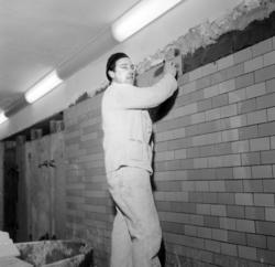 Undergrunnsbanens stasjon ved Nationalteatret utvides. Murer