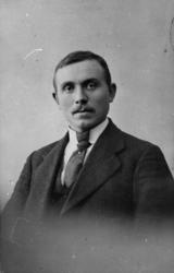 Portrett av Konrad Lynghaug. Gift med Inga Johansen fra Risø