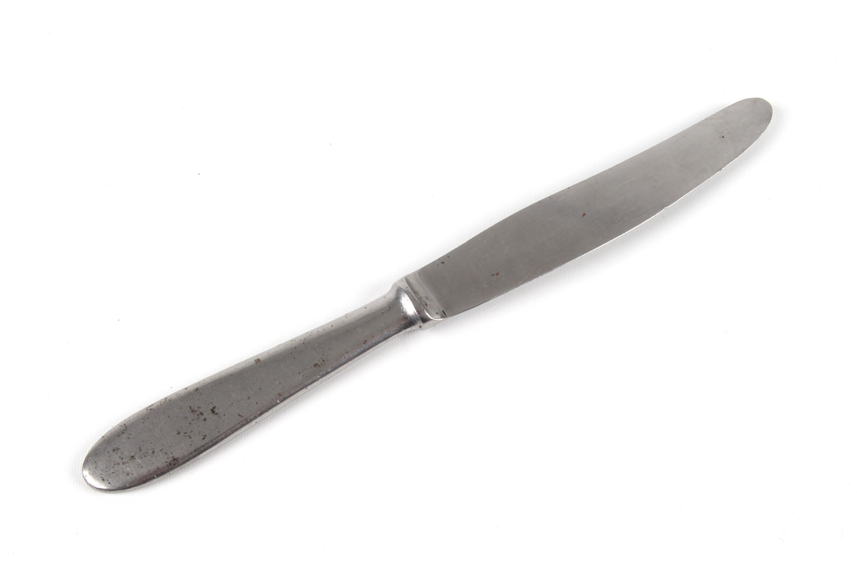 Bordkniv i stål.