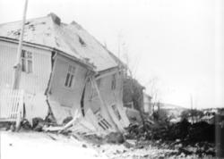 Namsos, april 1940. Bildet er tatt etter at huset er bombet 