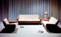 Salong. 3-seter, 2-seter og lenestol/ svingstol.