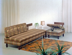 Sofa, hjørnebord  og stol.