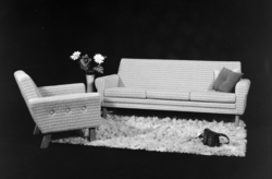 Sofagruppe. Buesofa og lenestol.