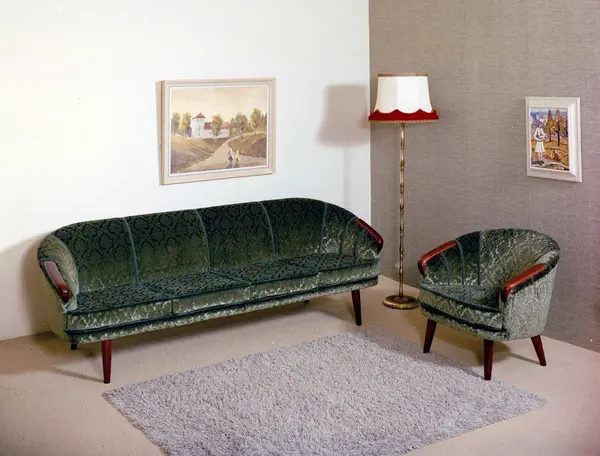 Salong. Sofagruppe med sofa og lenestol.