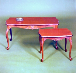 Salongbord og ekstrabord.