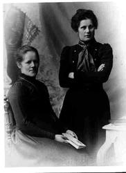 Portrett av to kvinner