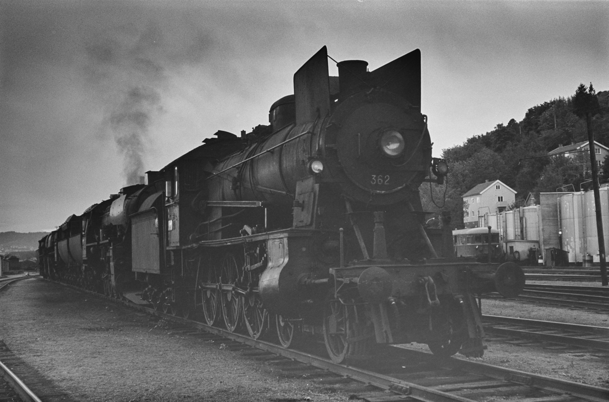 Hensatt damplokomotiv type 30b nr. 362 på Marienborg ved Trondheim.