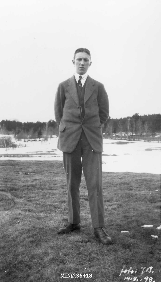 Portrett av ung mann Nyborg. 