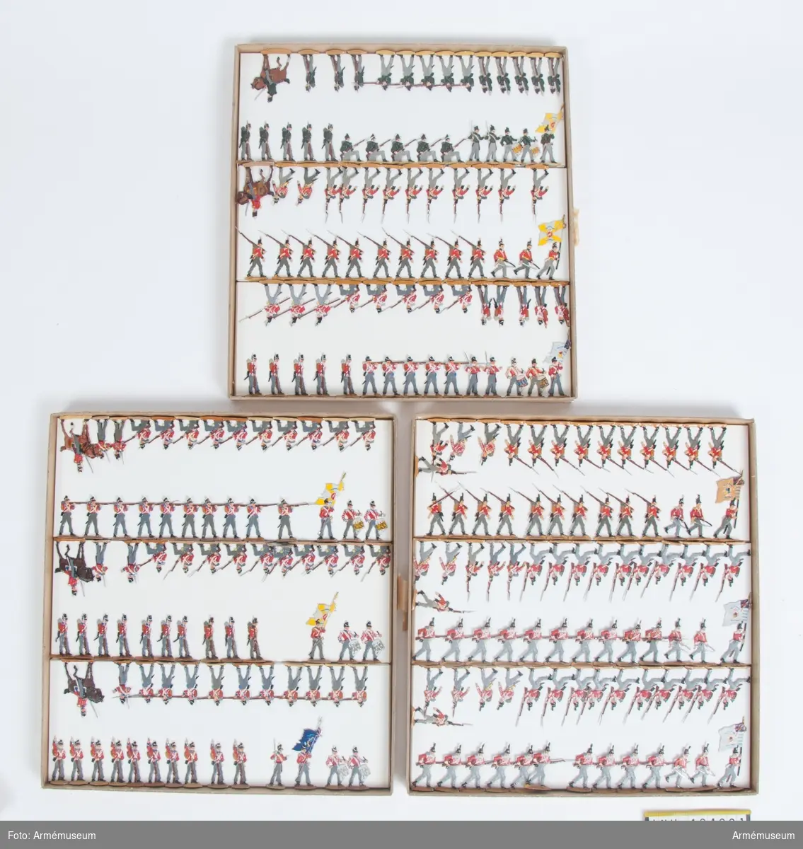 Infanteri och jägare från Storbritannien från Napoleonkrigen.
Tre lådor med figurer.
Fabriksmålade.