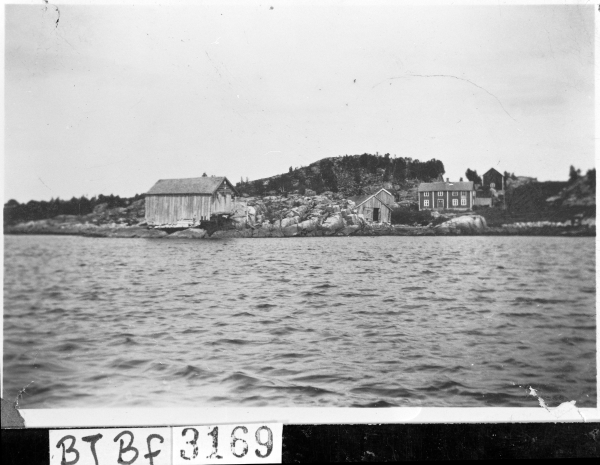 Vedøya med våningshus