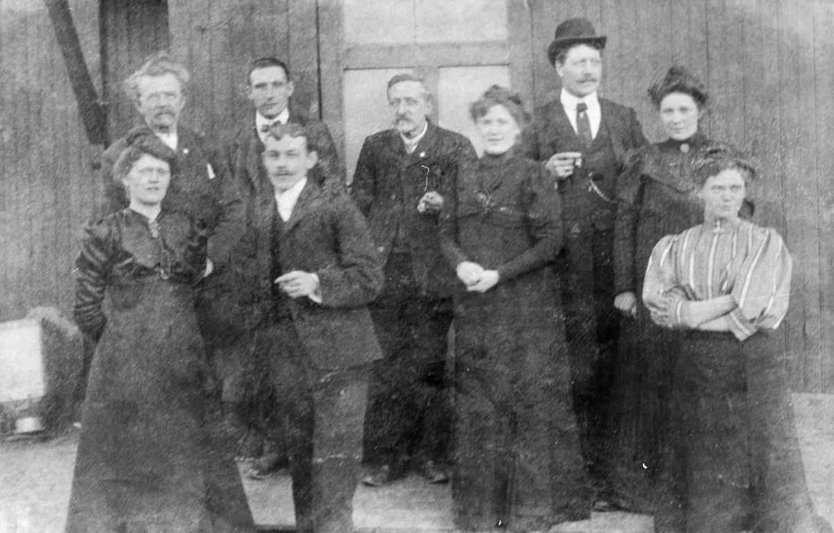 Anna Mathisen med familie i Vardø
