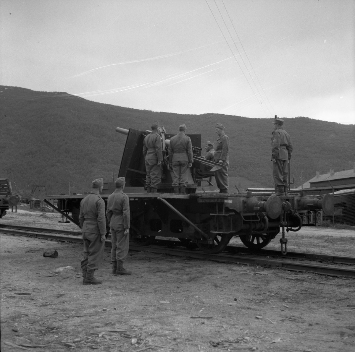 Berg art 3. Kanon på jernbanevogn. "Jernbanevognen" är underredet från en tidigare tender från ett NSB lok type 61