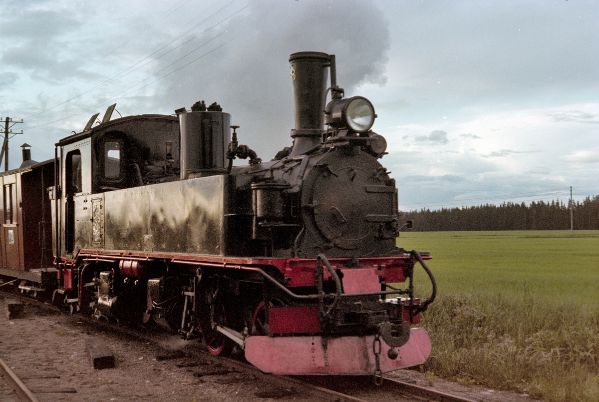 Museumsbanen Urskog-Hølandsbanens damplokomotiv nr. 8 BINGSFOS, oppr. tysk 99 1594-3.