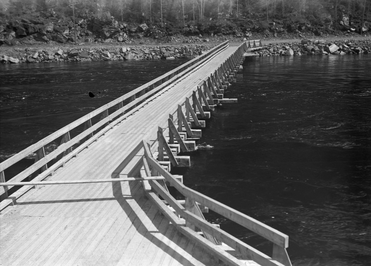 Midlertidig bro ved Trangfossen
