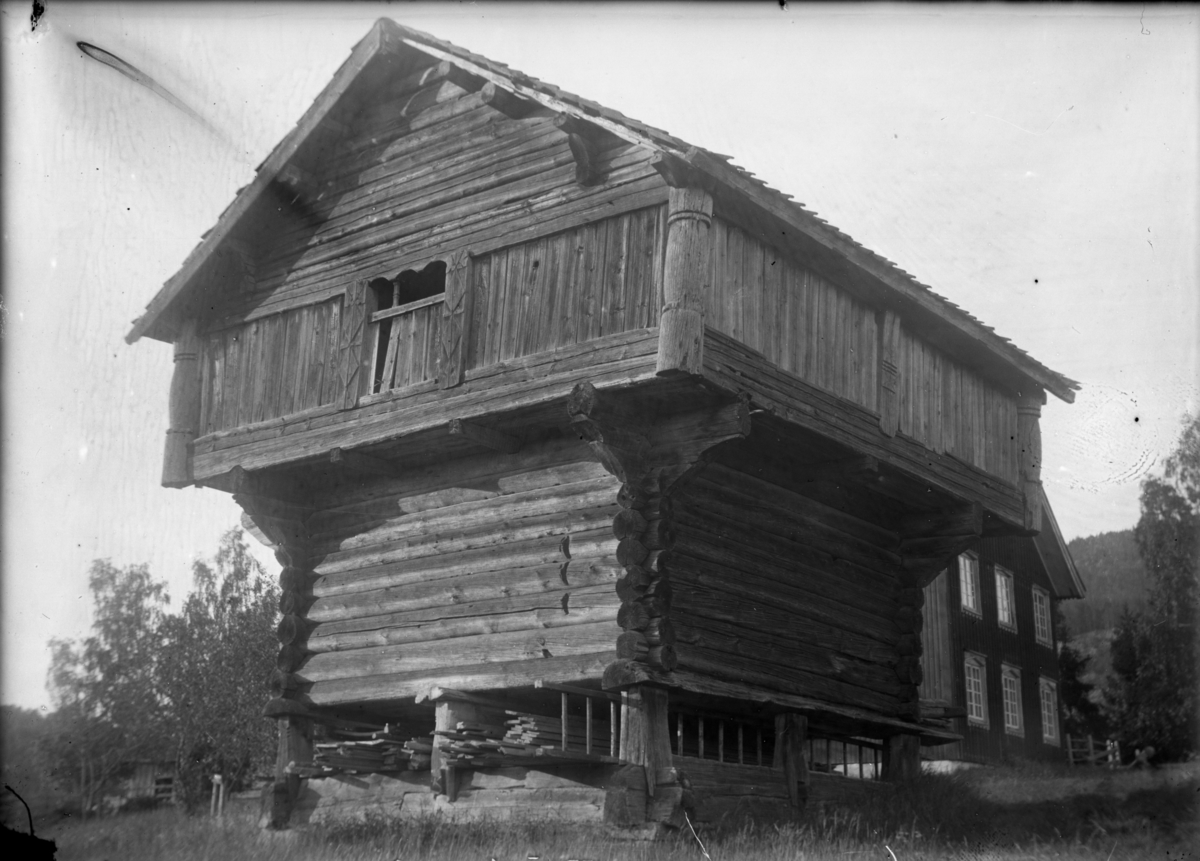 Rikard Berges fotoarkiv. Loft, Sauherad. Fotografert 1919.