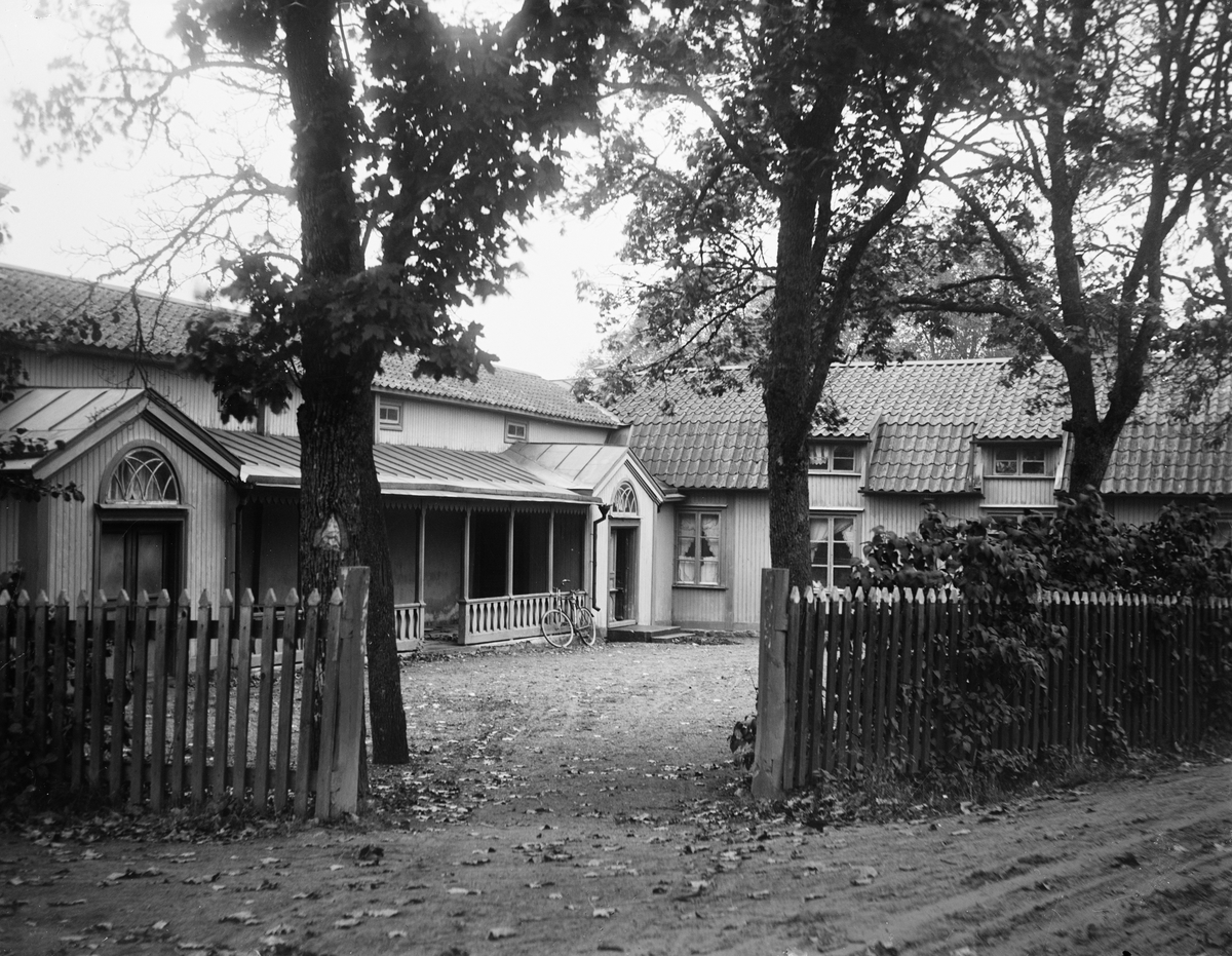 Albäcks gård, Simtuna socken, Uppland