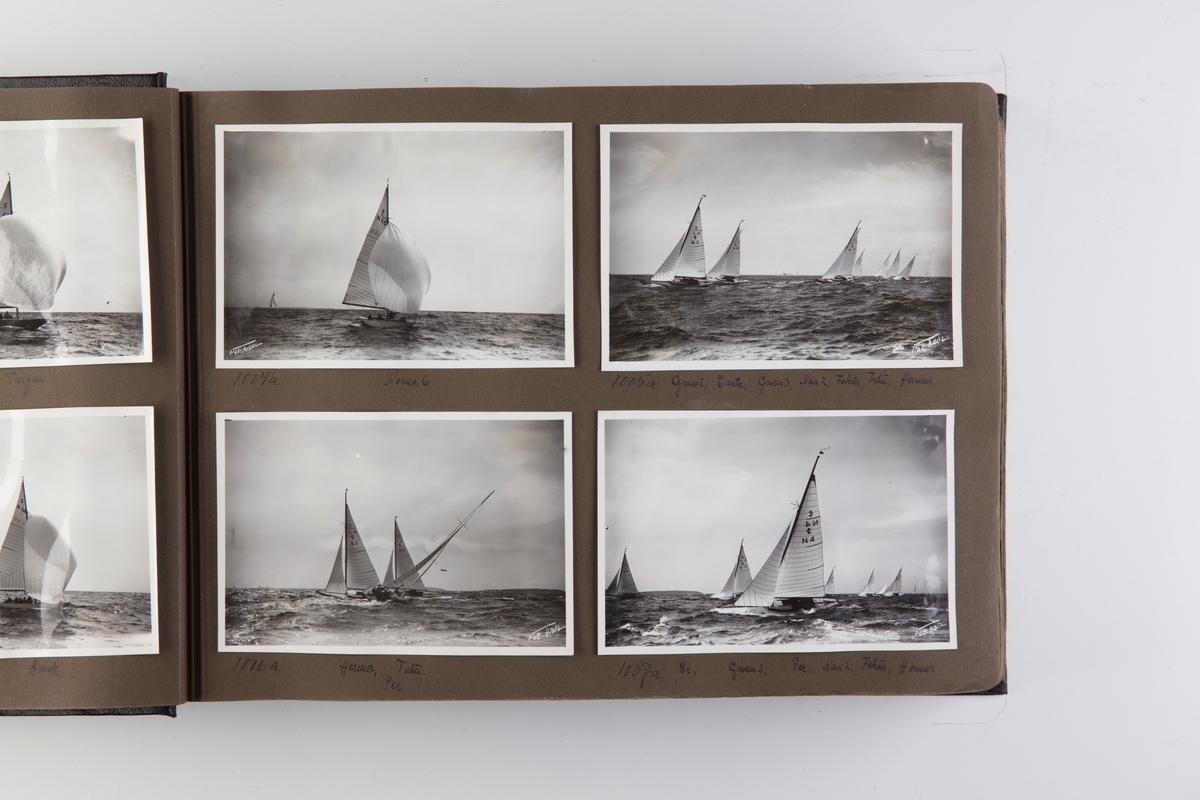 Album med fotografier av seilbåter fra regattaer i 1938-1939.
