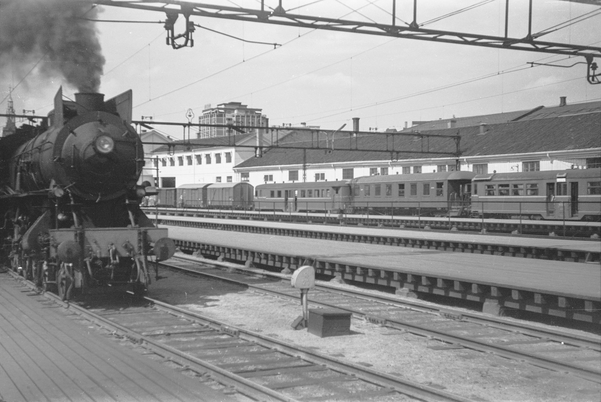 Damplokomotiv type 31a nr. 284 på Oslo Østbanestasjon.