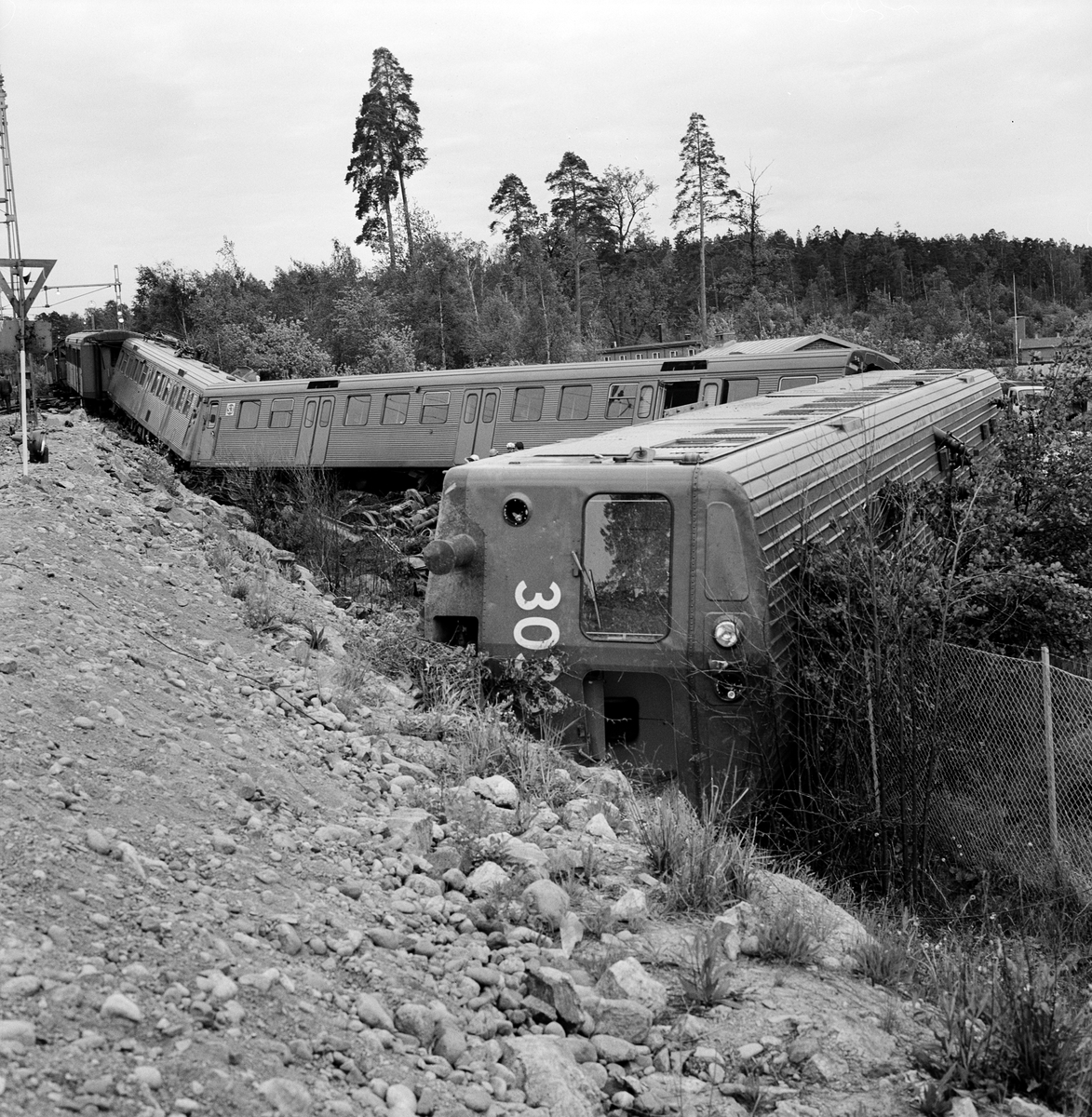 Statens Järnvägar, SJ X1 3033. Urspårning vid Kallhäll