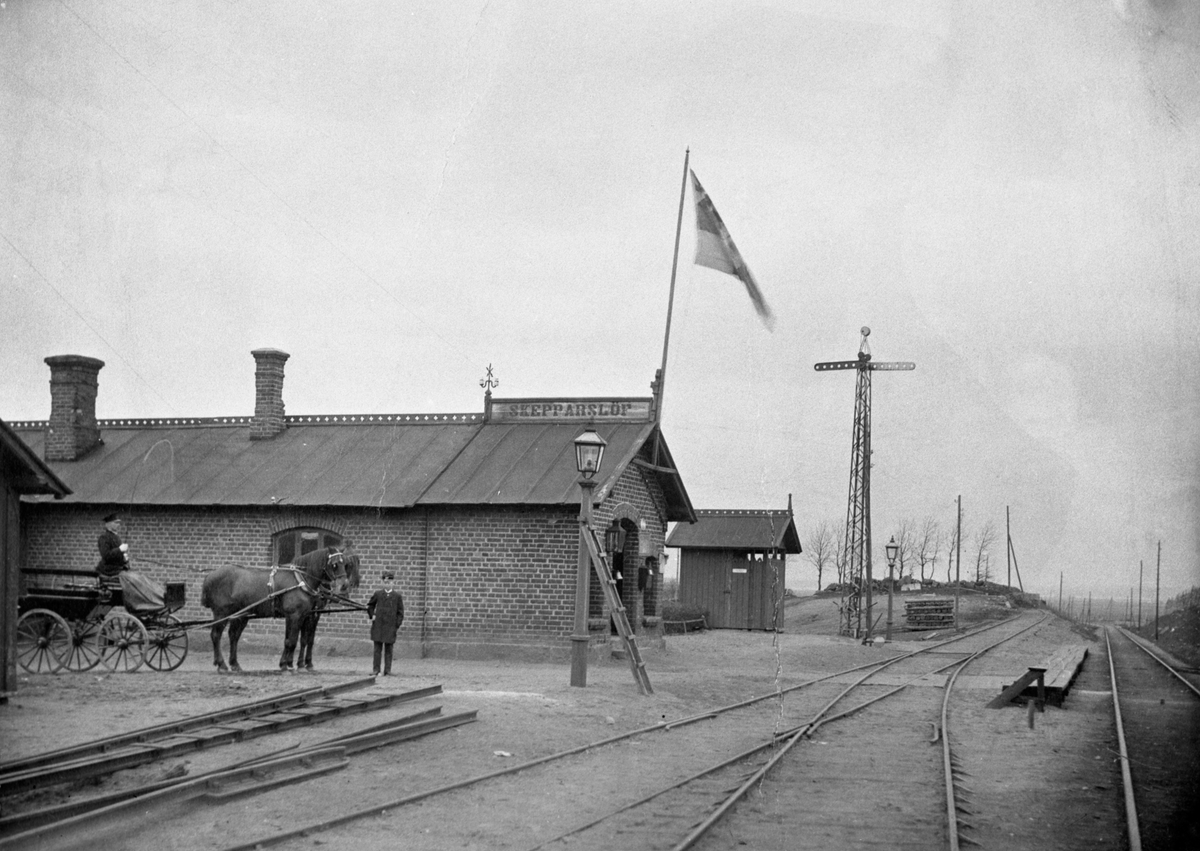 Skepparslöv station