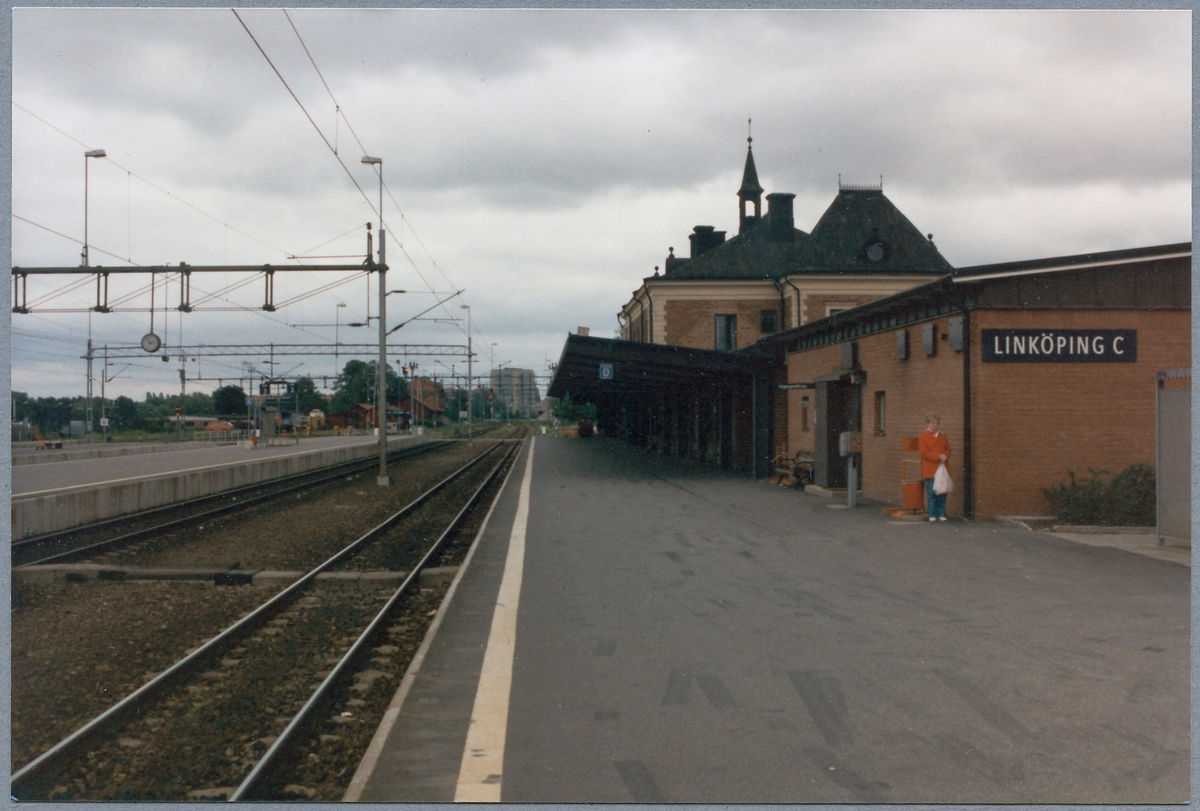 Linköping station.