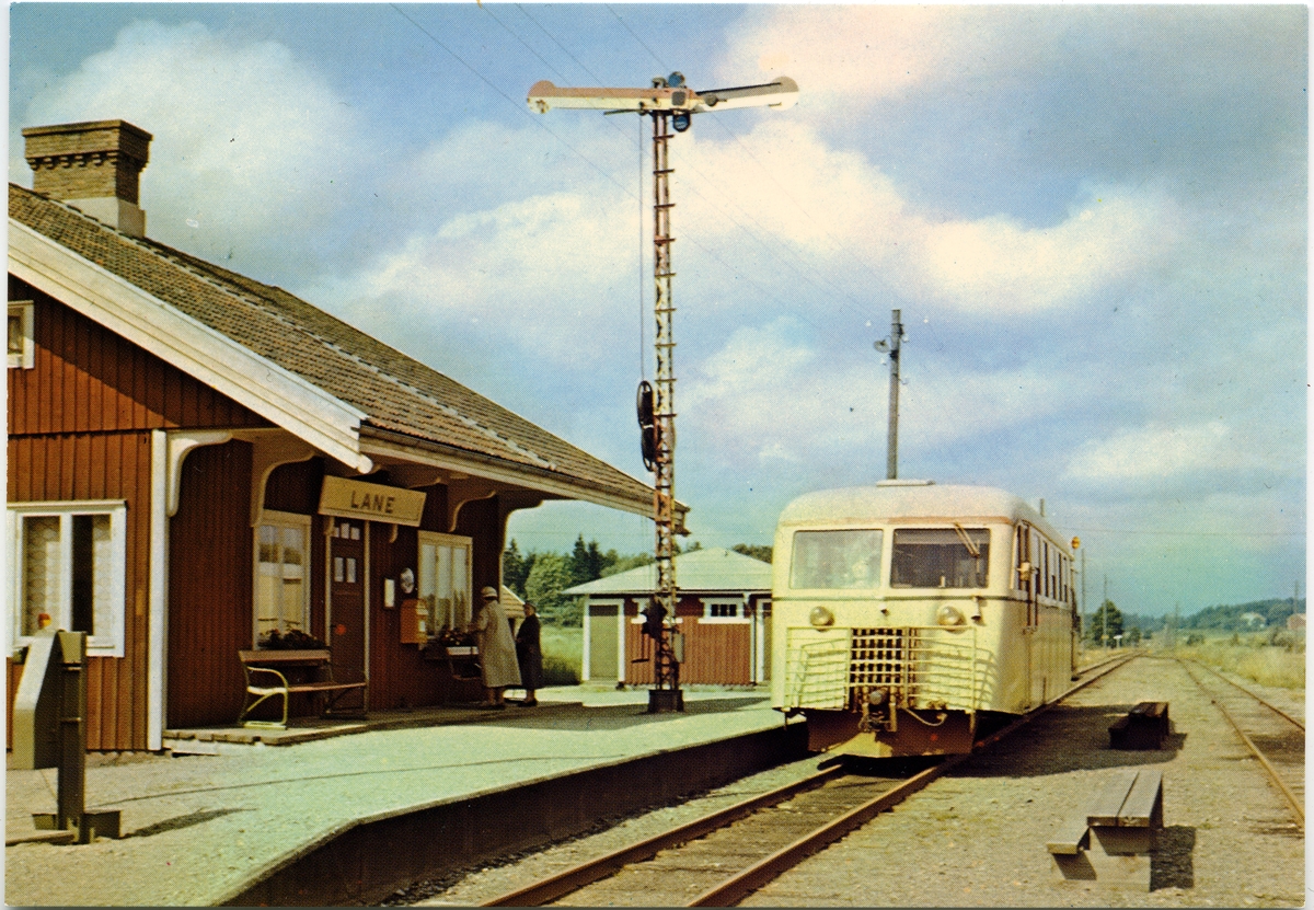 Statens Järnvägar, SJ Yo1p, 726, Hilding Carlsson-rälsbuss, fd. NVHJ nr 23,  Norsholm - Västervik - Hultsfreds Järnvägar.
Fotad i Lane på Lelångenbanan juli 1961, året innan bussen gick till skrot.
