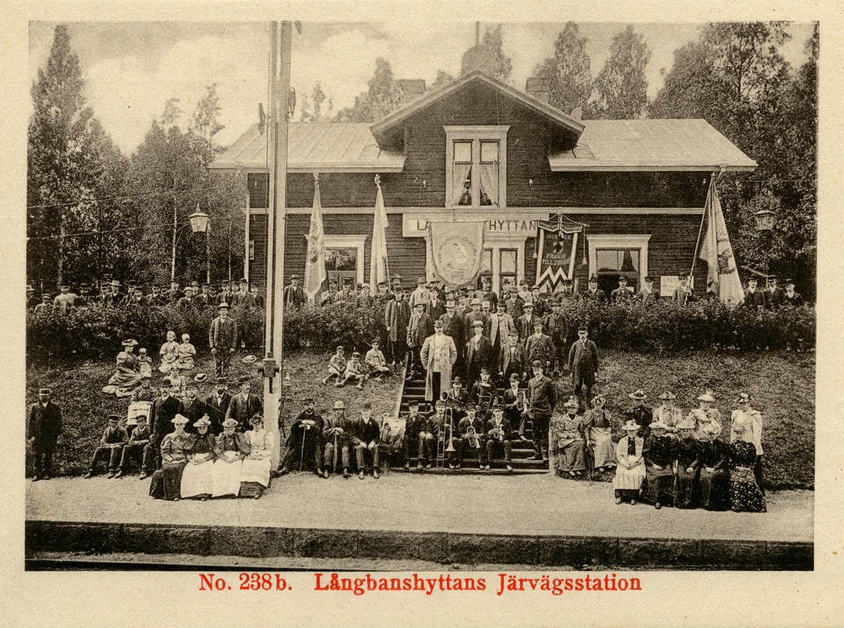 Långbanshyttan stationshus.