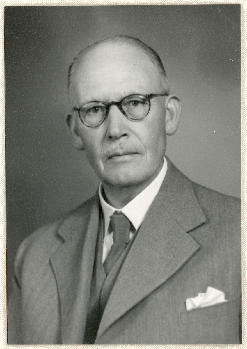 Förste Sekreterare Axel Julius Wahlgren.