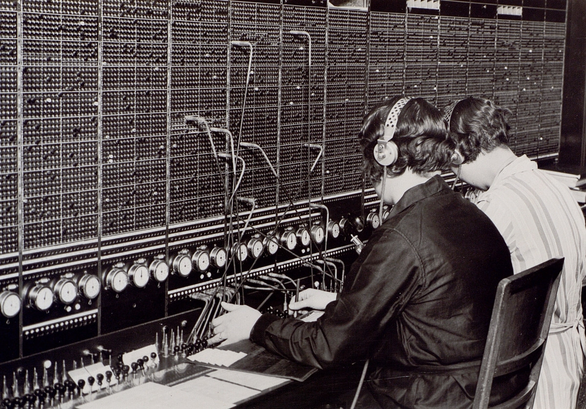 Hälsingborg telefonststation omkring år 1935. Interiör.