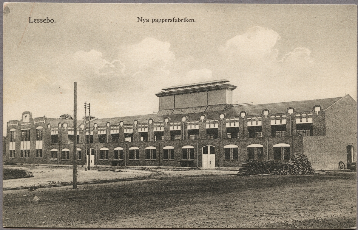 Pappersfabrik i Lessebo.