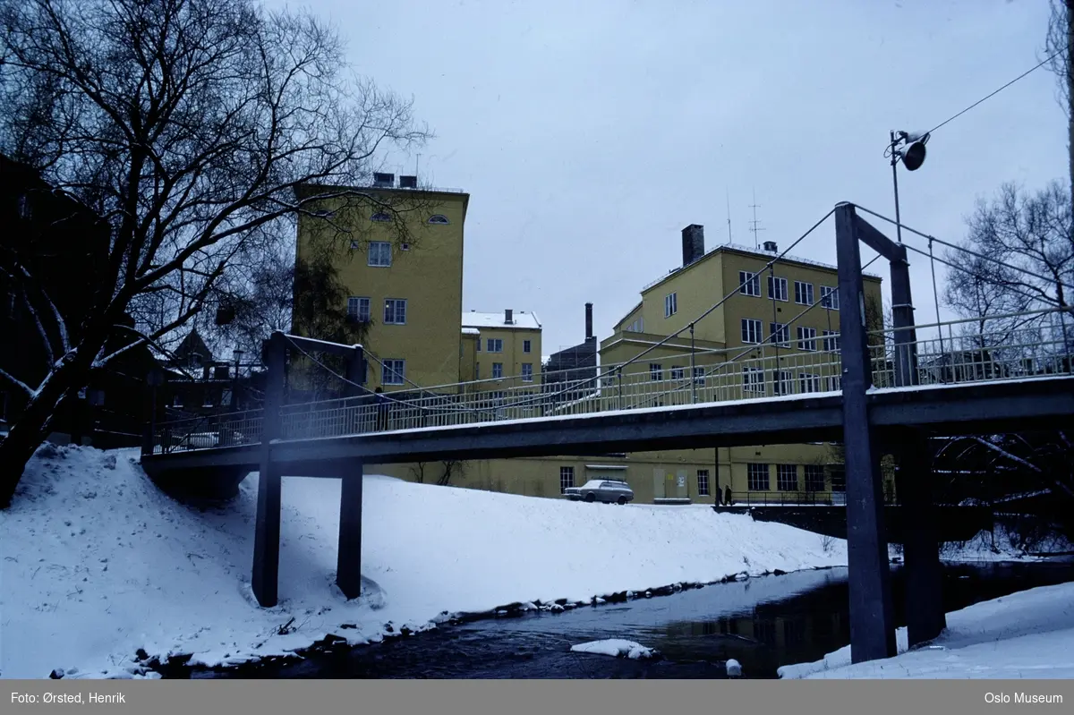 elv, gangbro, Elvebakken bru, Oslo yrkesskole, snø