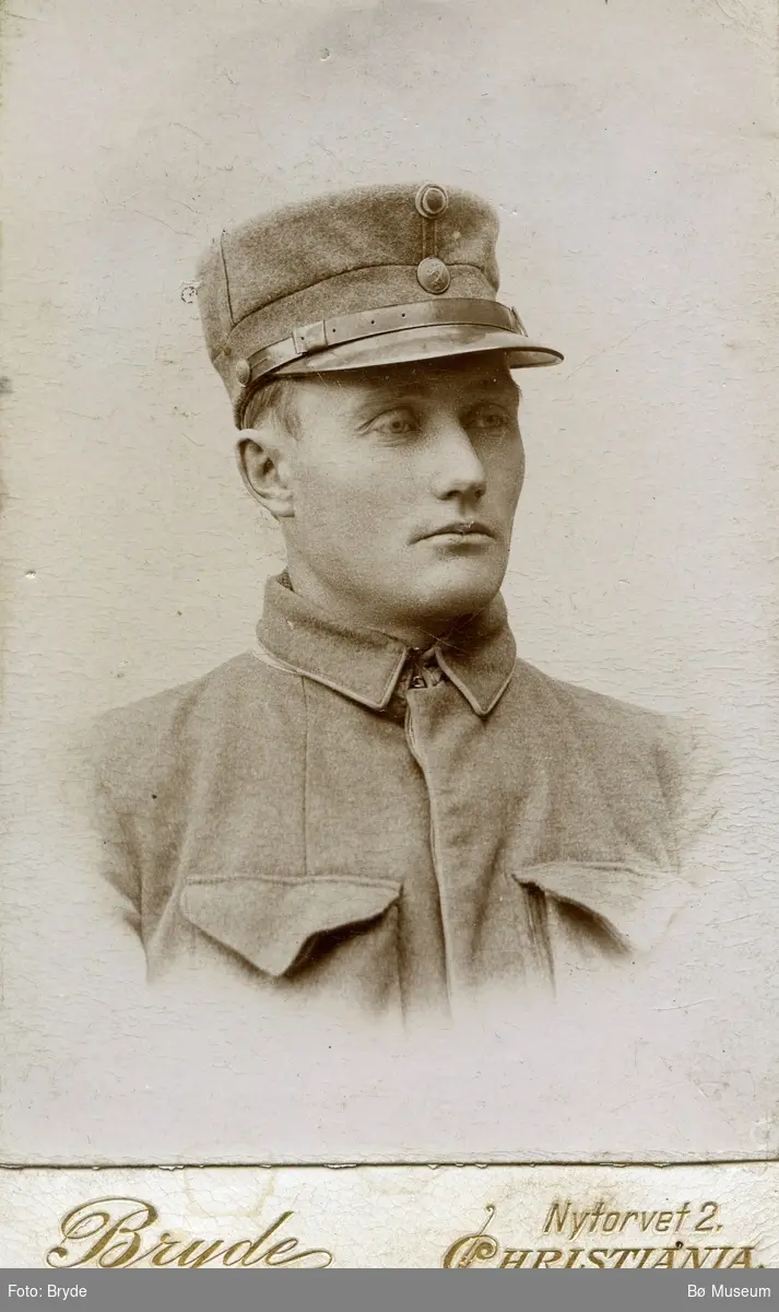 Portrettfoto av soldat