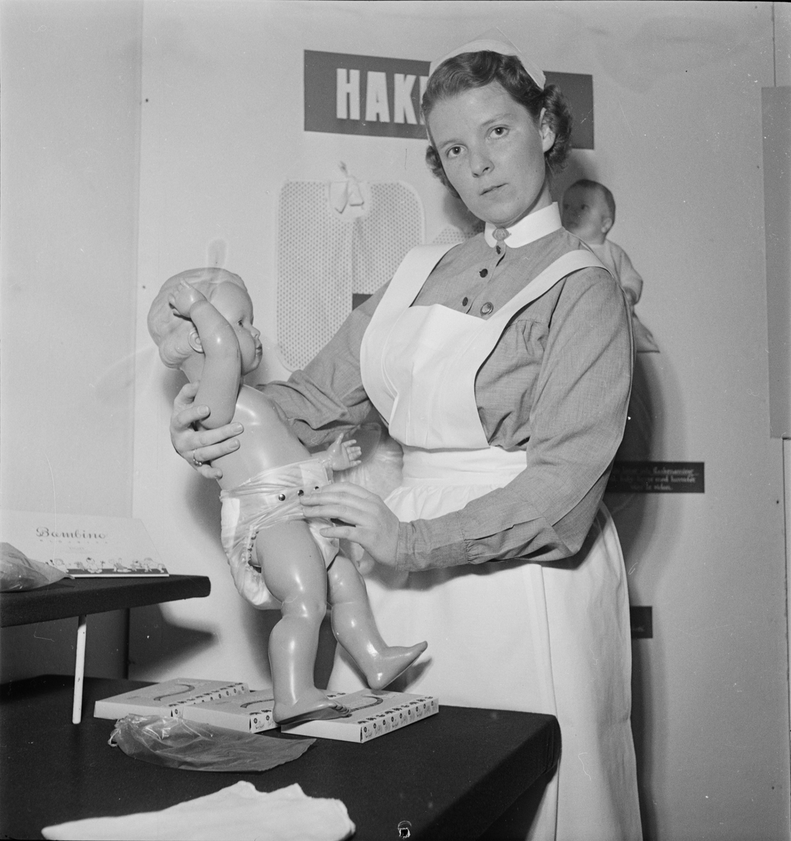 Upsala Färghandel - babyvårdsutställning, Uppsala 1954