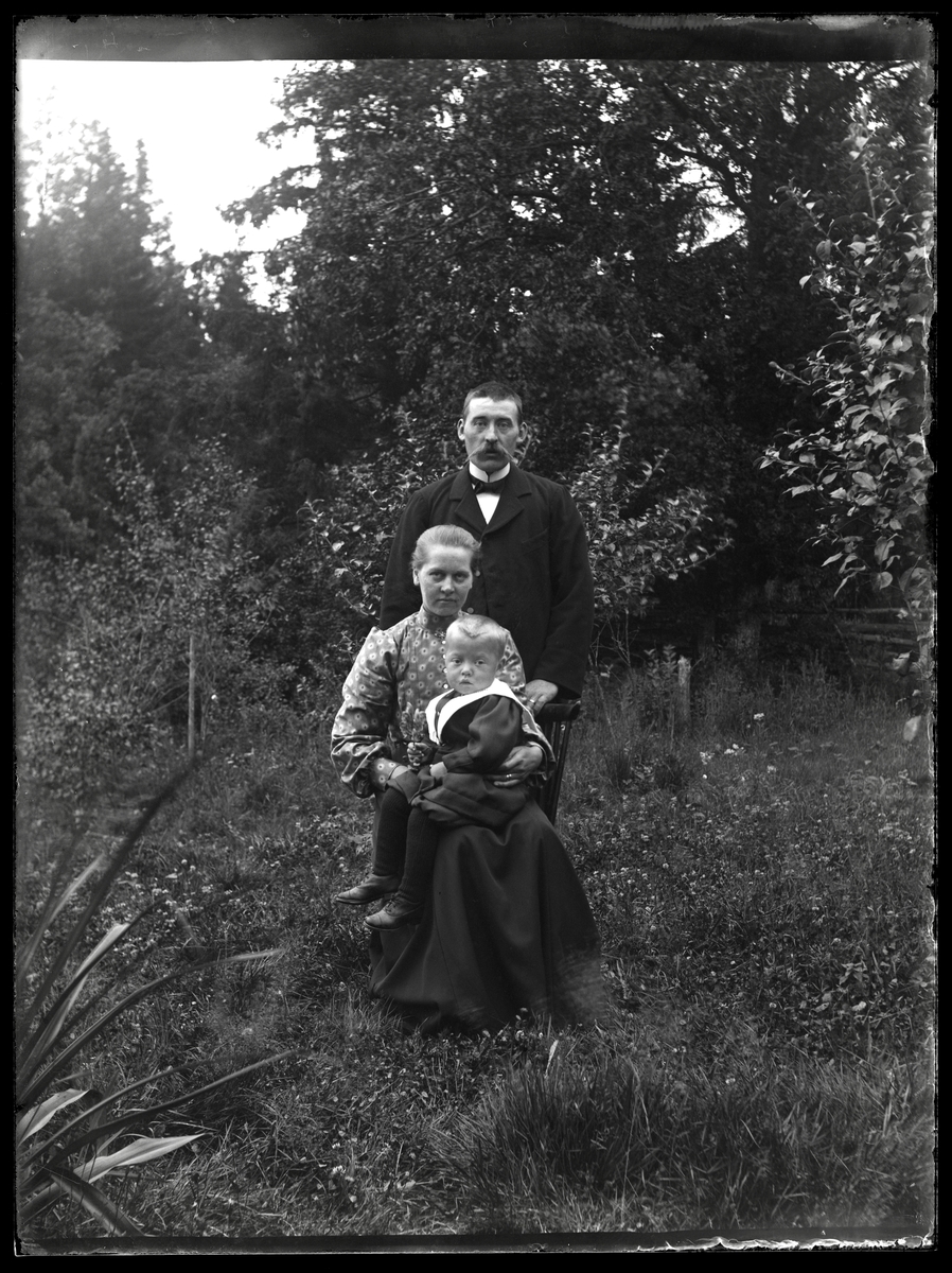 Tomte Carl med hustru Maria, Krusegården