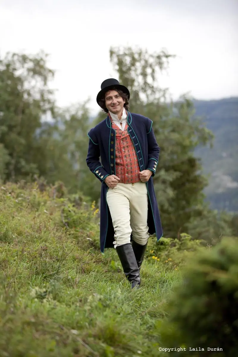 Bunad in general - Norsk Institutt for Bunad og Folkedrakt
