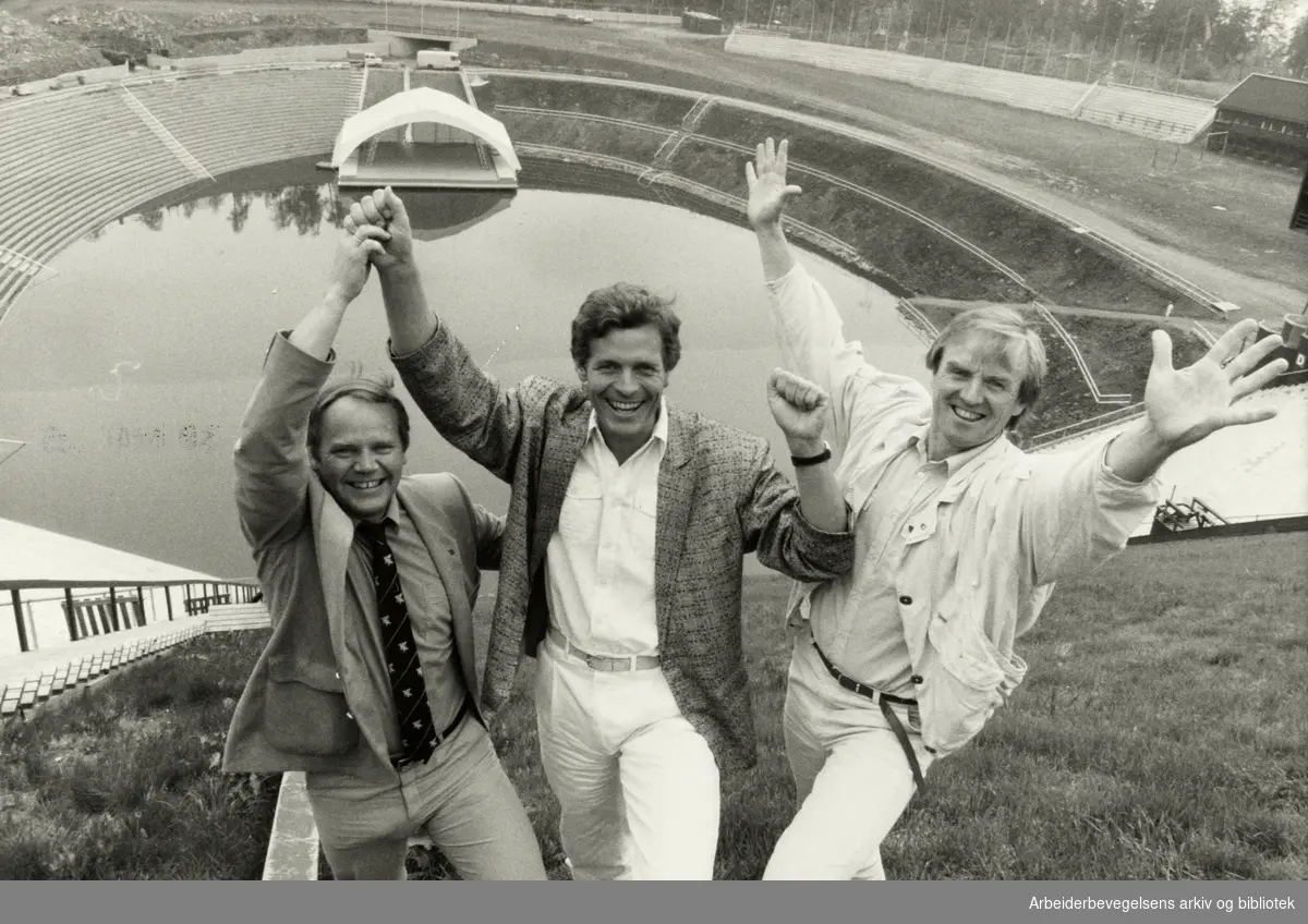 Holmenkollen. Sommerkollen. Velkommen til Sommerkollen i juni, hilser Rolf Nyhus fra Skiforeningen og NRKs Roald Øyen og Svein-Roger Bull. Mai 1985